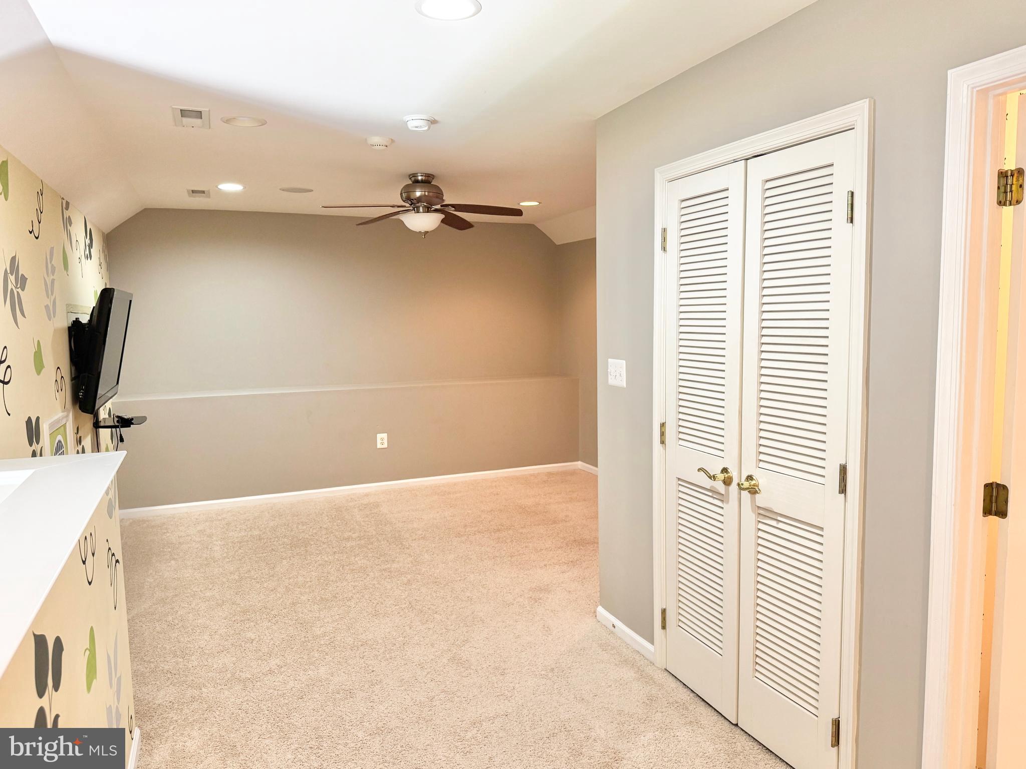 3500 Germainia Court Triangle, VA 22172 - Photo 59 of 77 a view of a living room with a large window