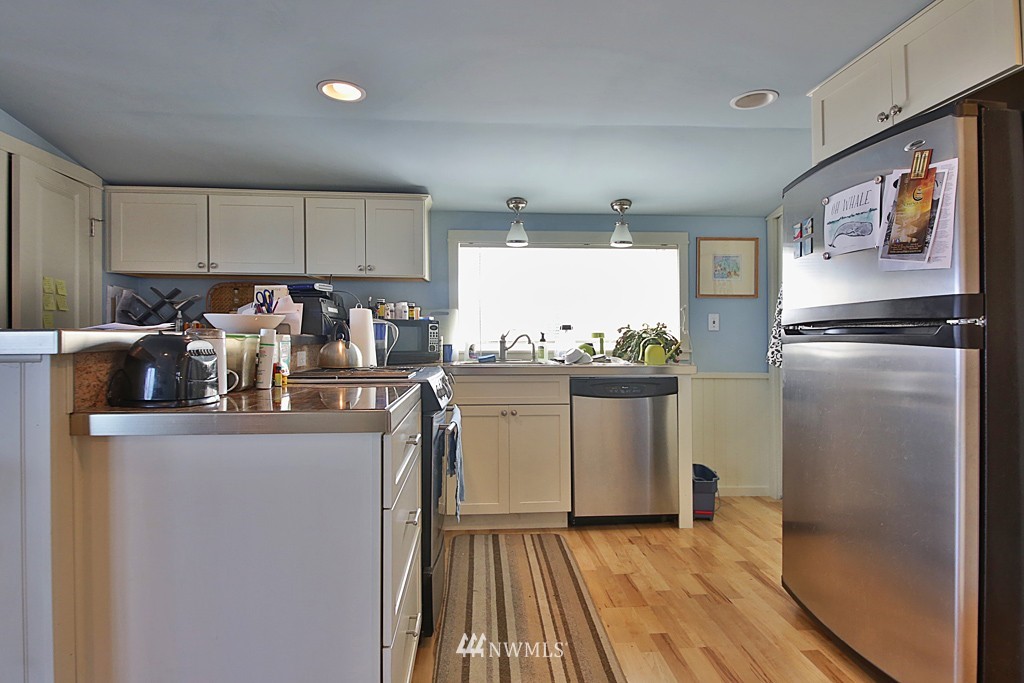6226 South Brighton Beach Road Clinton, WA 98236 - Photo 13 of 23 Gallery Image 13