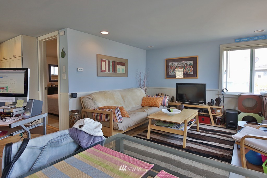 6226 South Brighton Beach Road Clinton, WA 98236 - Photo 15 of 23 Gallery Image 15