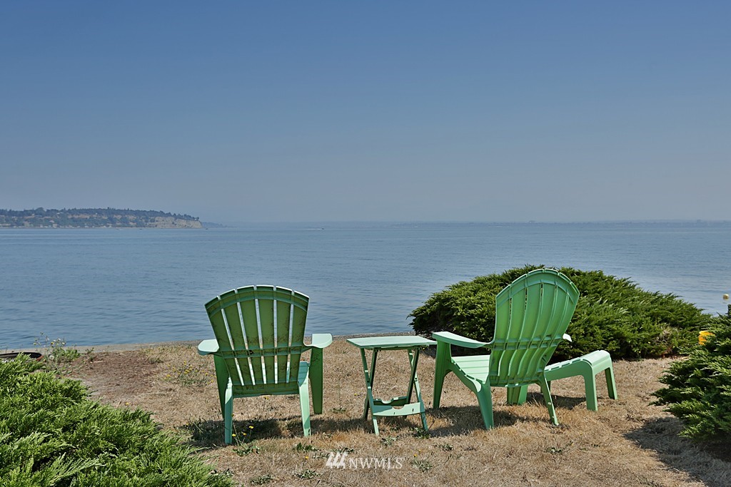 6226 South Brighton Beach Road Clinton, WA 98236 - Photo 4 of 23 Gallery Image 4