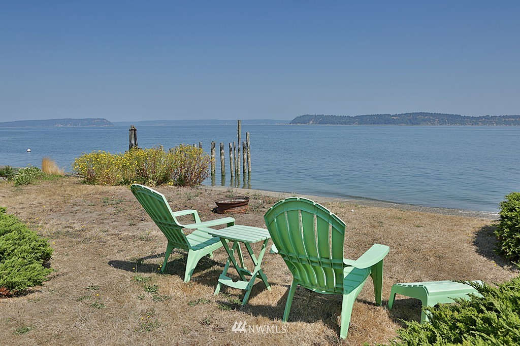 6226 South Brighton Beach Road Clinton, WA 98236 - Photo 7 of 23 Gallery Image 7