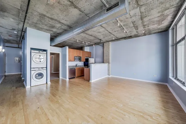 $249,000 | 50 East 16th Street, Unit 414, Chicago, IL 60616