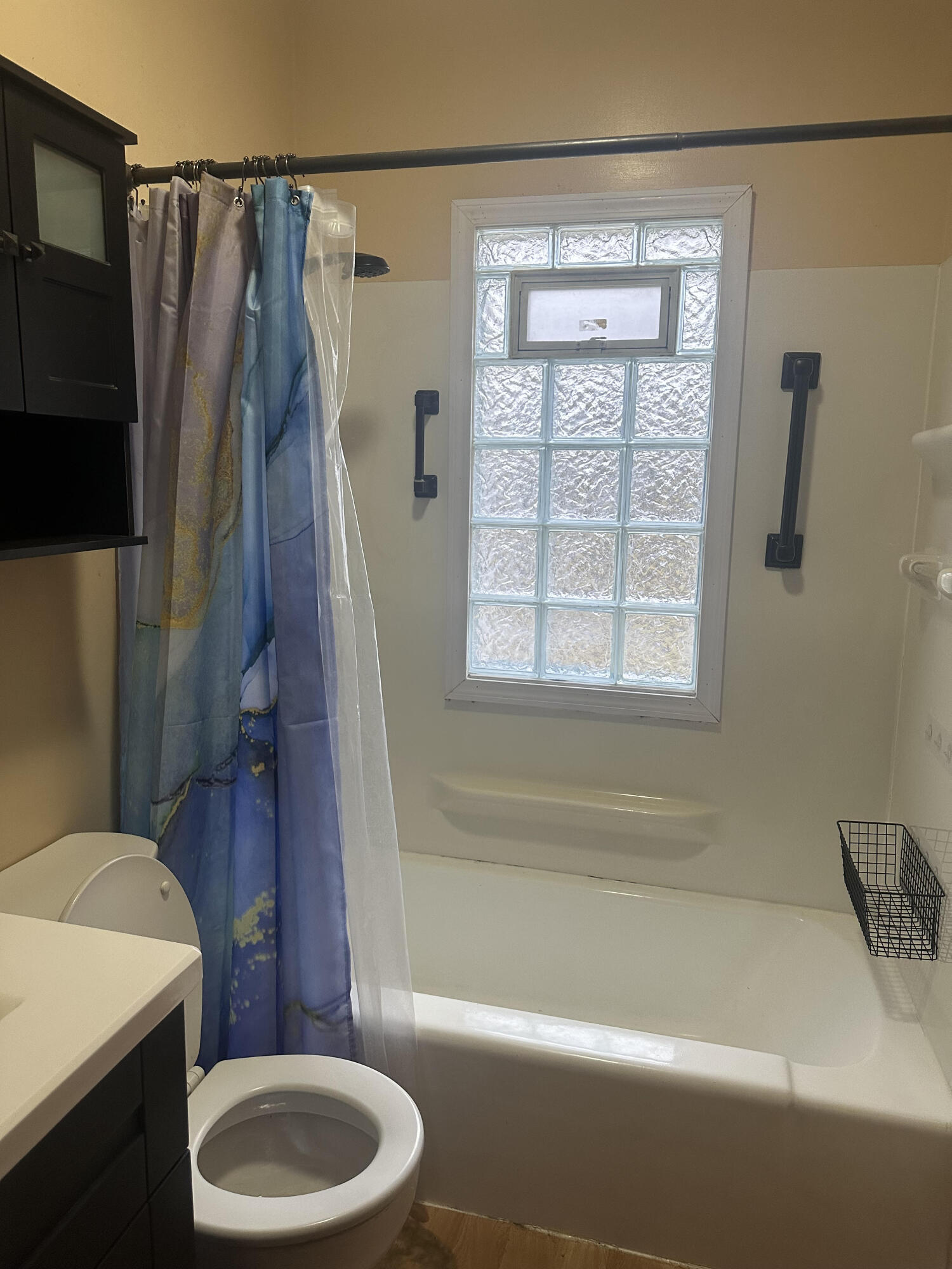5489 Clem Road Portage, IN 46368 - Photo 30 of 48 a bathroom with a sink a toilet and bathtub
