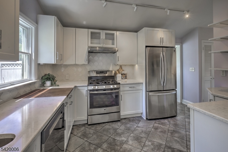 2 High Street Califon, NJ 07830 - Photo 8 of 41