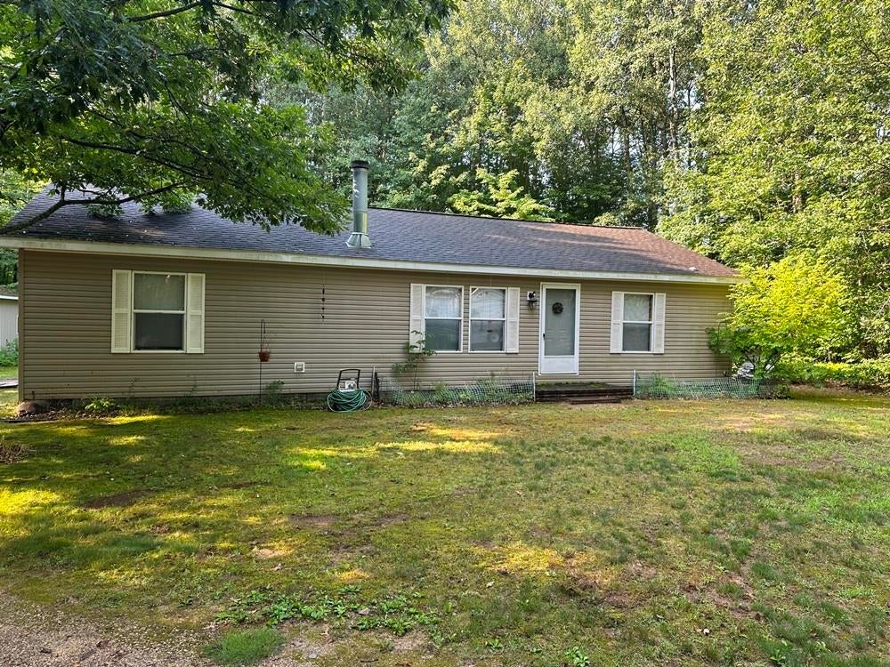 7894 Springwood Lake Road Harrison, MI 48625 - Photo 1 of 26 Gallery Image 1