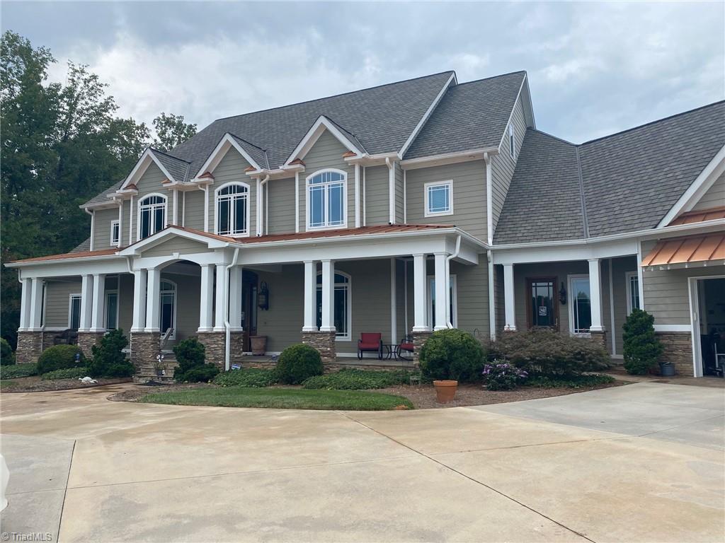 636 Lee Road Thomasville, NC 27360 - Photo 1 of 46
