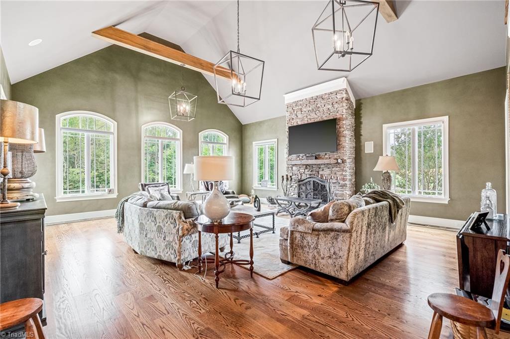 636 Lee Road Thomasville, NC 27360 - Photo 13 of 46 Breakfast area overlooking backyard paradise