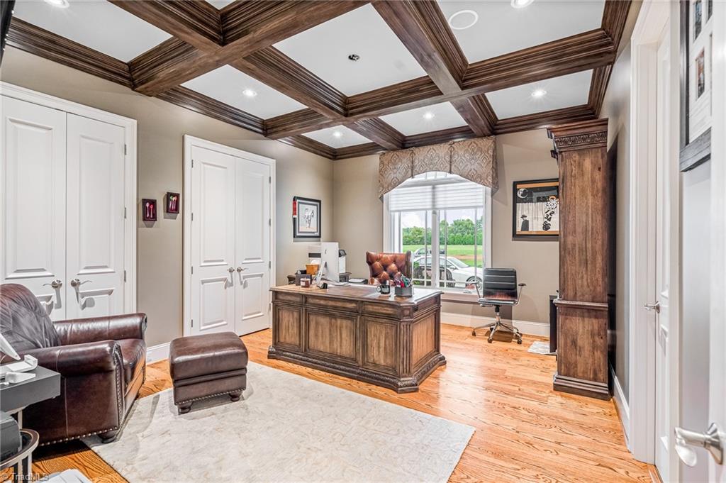636 Lee Road Thomasville, NC 27360 - Photo 14 of 46 Cook's corner
