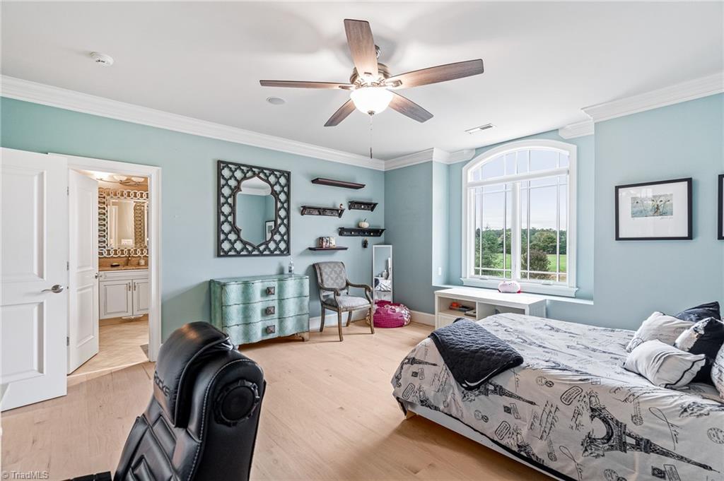 636 Lee Road Thomasville, NC 27360 - Photo 21 of 46 Master Bedroom