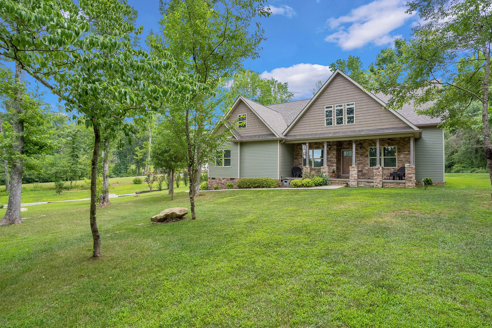1526-Hotwater-MLS-Photos-2