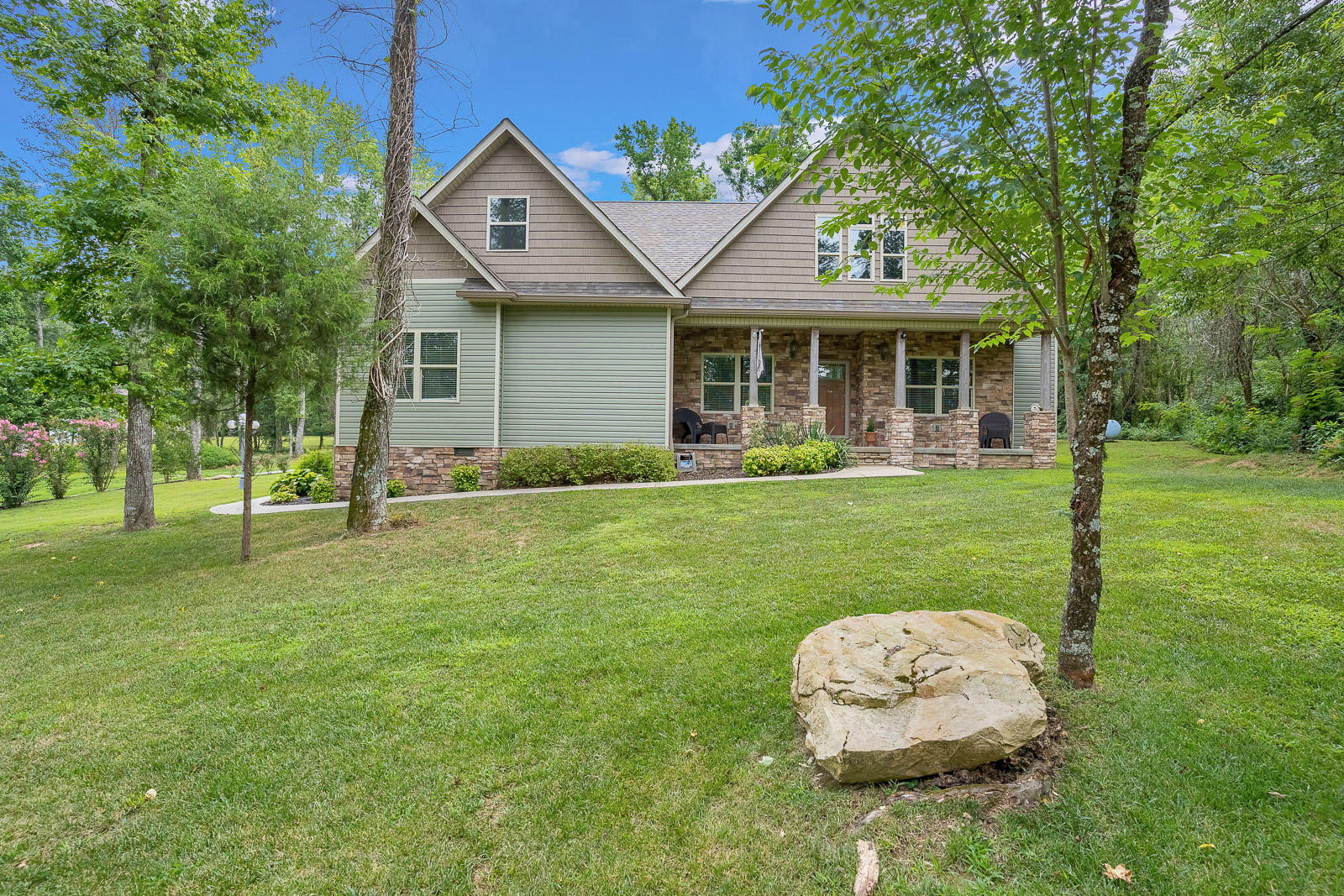 1526-Hotwater-MLS-Photos-4