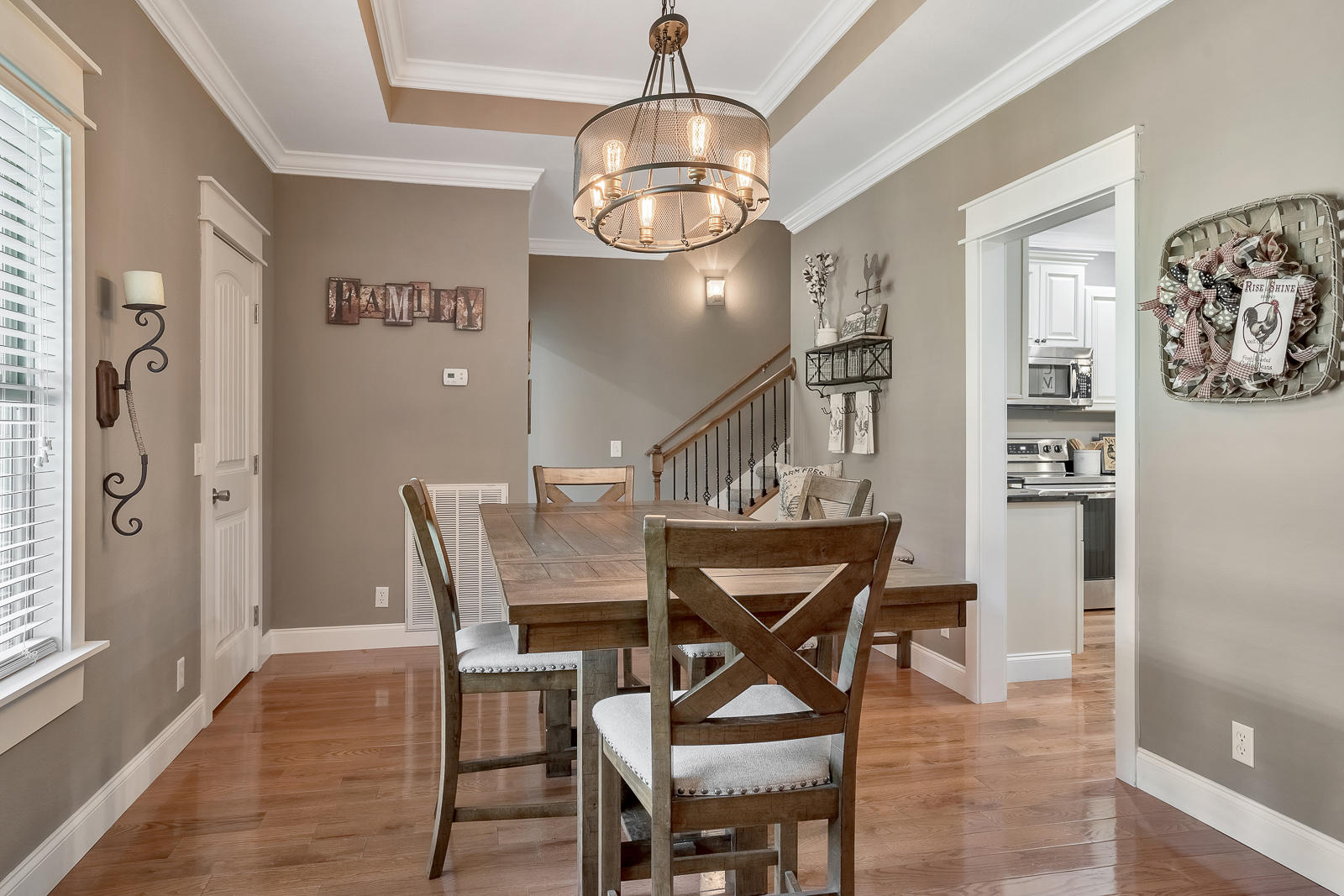1526-Hotwater-MLS-Photos-6