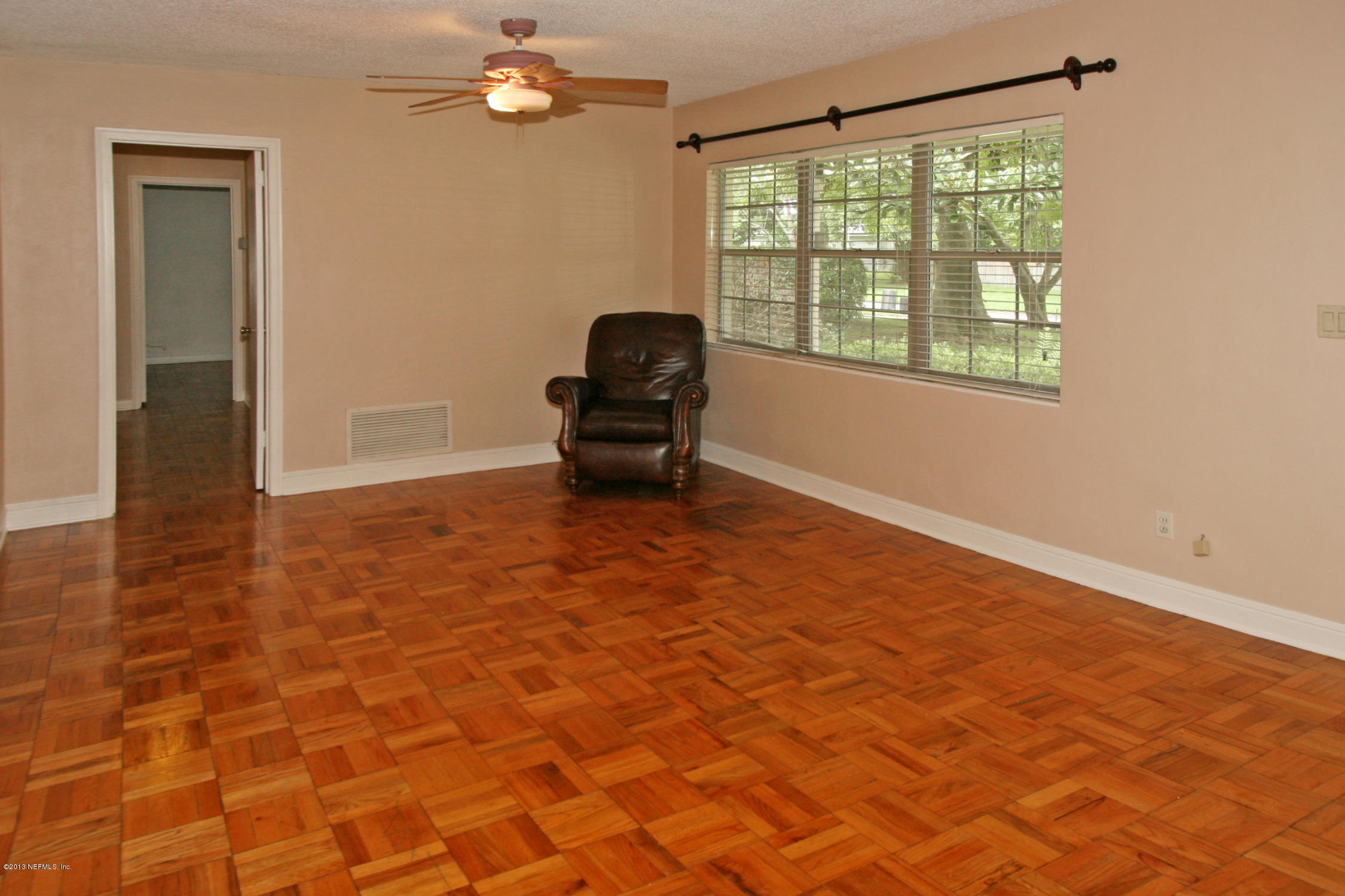 5709 Salerno Road Jacksonville, FL 32244 - Photo 4 of 24 Great Room