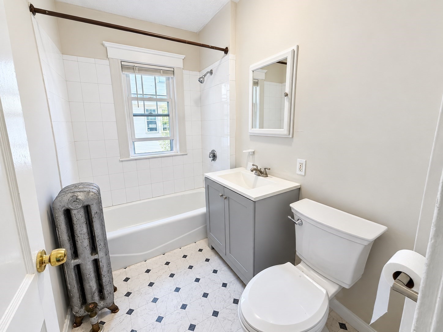 6 Verndale Road, Unit 2 Milton, MA 02186 - Photo 8 of 14 Gallery Image 8