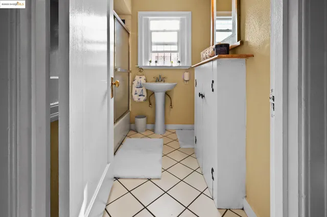 $525,000 | 2527 84th Avenue, Oakland, CA 94605