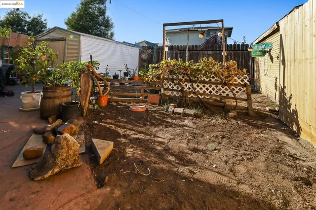 $525,000 | 2527 84th Avenue, Oakland, CA 94605