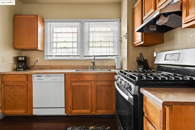 $525,000 | 2527 84th Avenue, Oakland, CA 94605