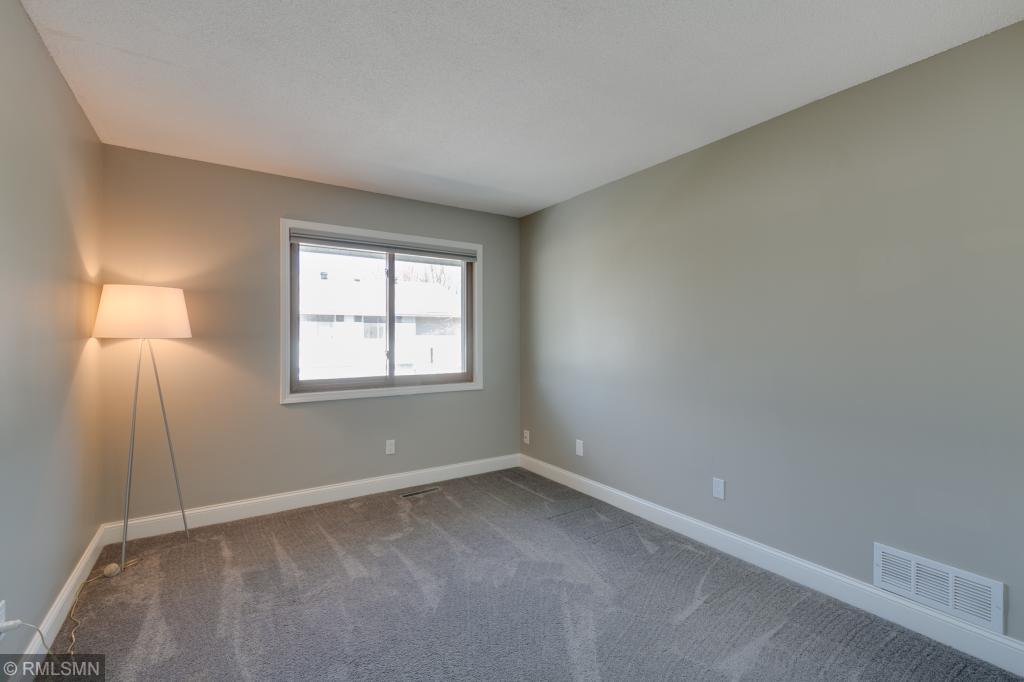 11207 Xavier Road Bloomington, MN 55437 - Photo 13 of 23 Gallery Image 13