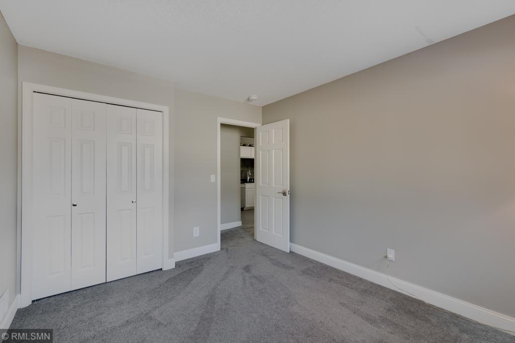 11207 Xavier Road Bloomington, MN 55437 - Photo 14 of 23 Gallery Image 14