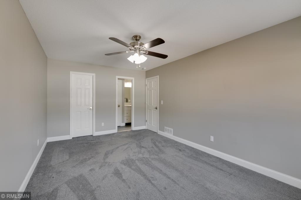 11207 Xavier Road Bloomington, MN 55437 - Photo 10 of 23 Gallery Image 10