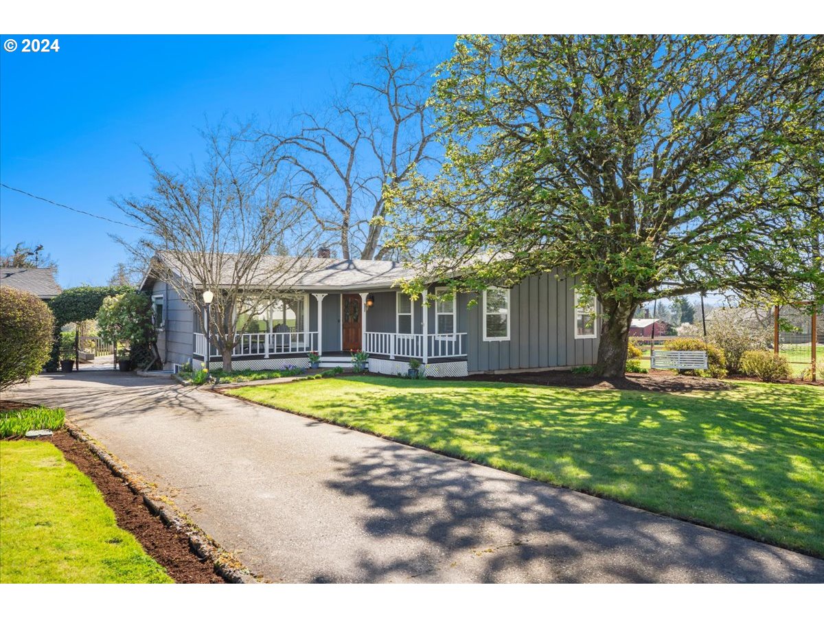 20676 South South End Road Oregon City, OR 97045 - Photo 1 of 48 Gallery Image 1