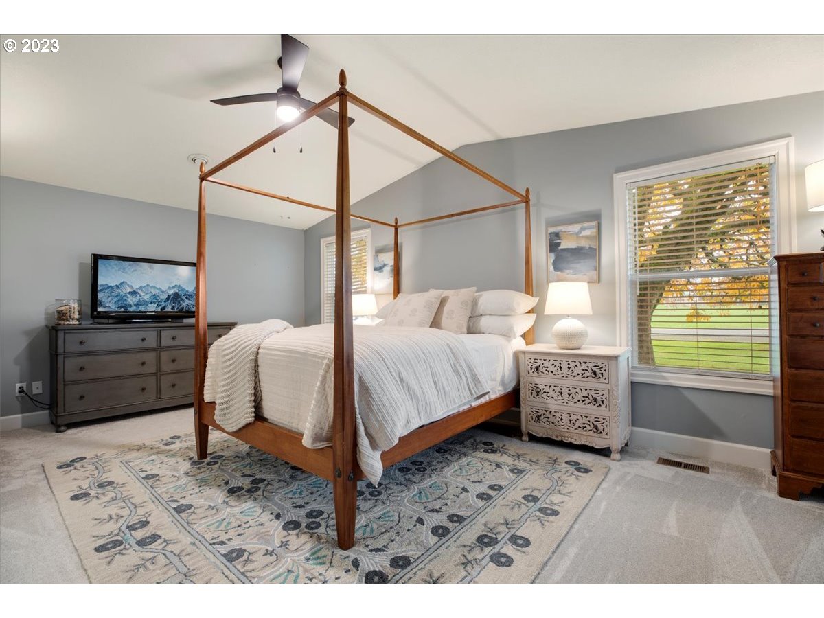 20676 South South End Road Oregon City, OR 97045 - Photo 18 of 48 Gallery Image 18