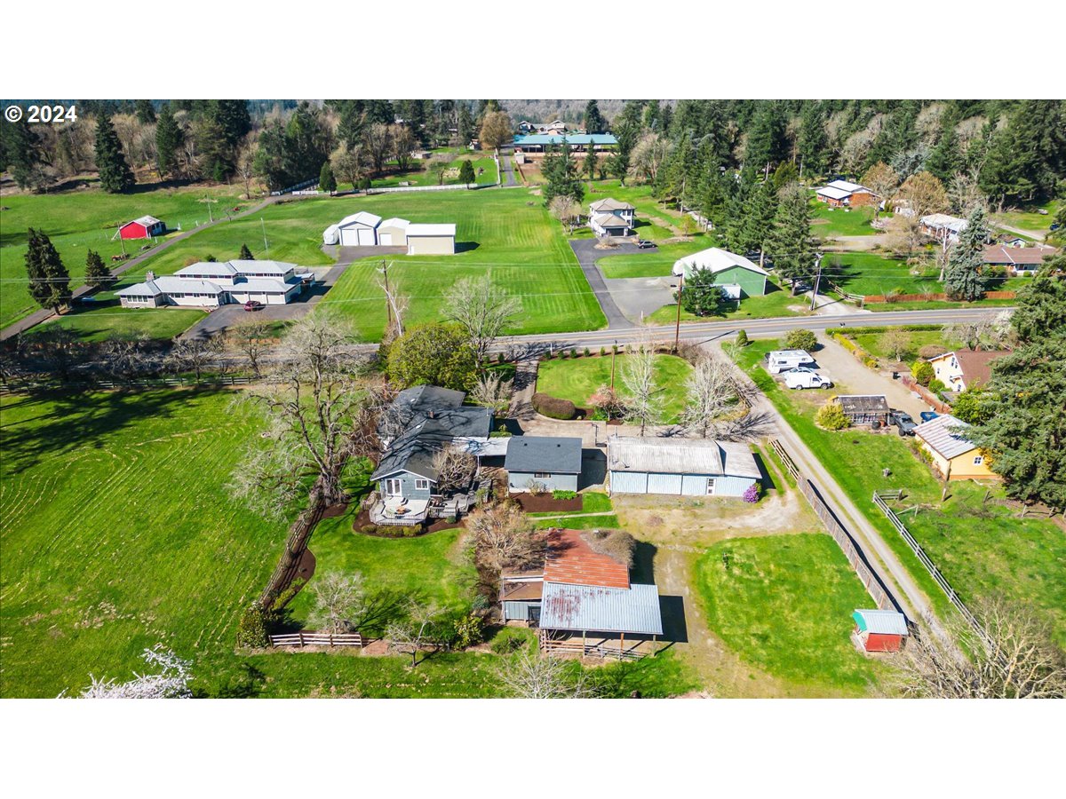 20676 South South End Road Oregon City, OR 97045 - Photo 2 of 48 Gallery Image 2