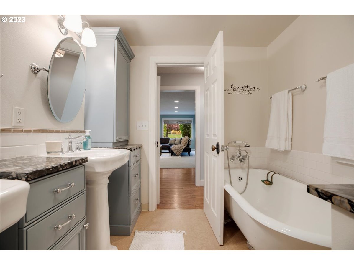 20676 South South End Road Oregon City, OR 97045 - Photo 26 of 48 Gallery Image 26
