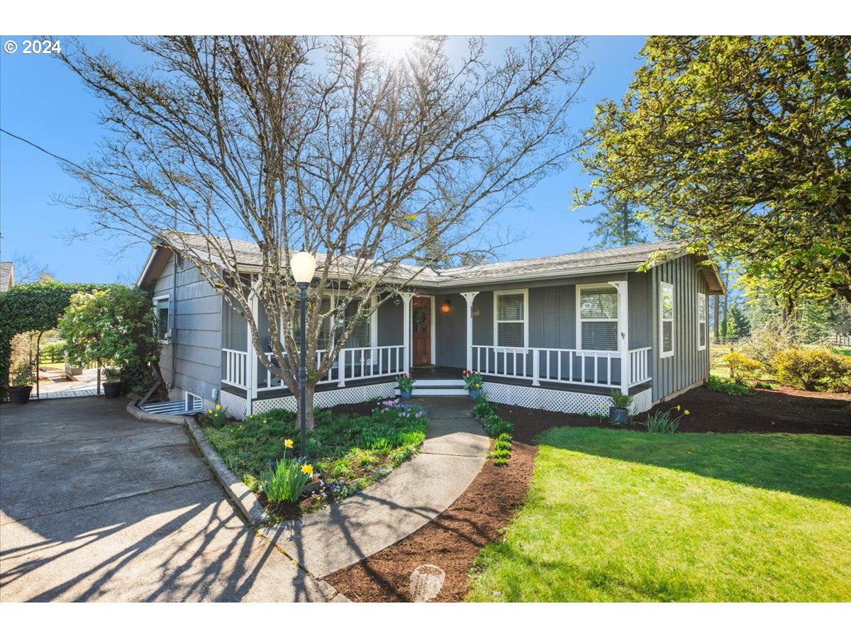 20676 South South End Road Oregon City, OR 97045 - Photo 3 of 48 Gallery Image 3