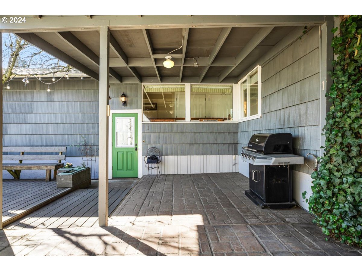 20676 South South End Road Oregon City, OR 97045 - Photo 33 of 48 Gallery Image 33