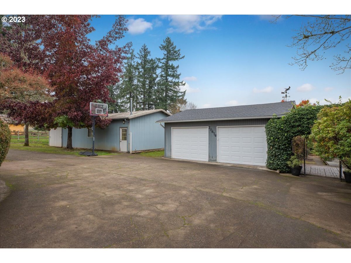 20676 South South End Road Oregon City, OR 97045 - Photo 39 of 48 Gallery Image 39