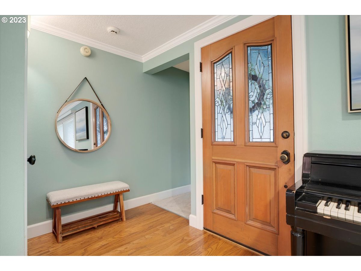 20676 South South End Road Oregon City, OR 97045 - Photo 4 of 48 Gallery Image 4