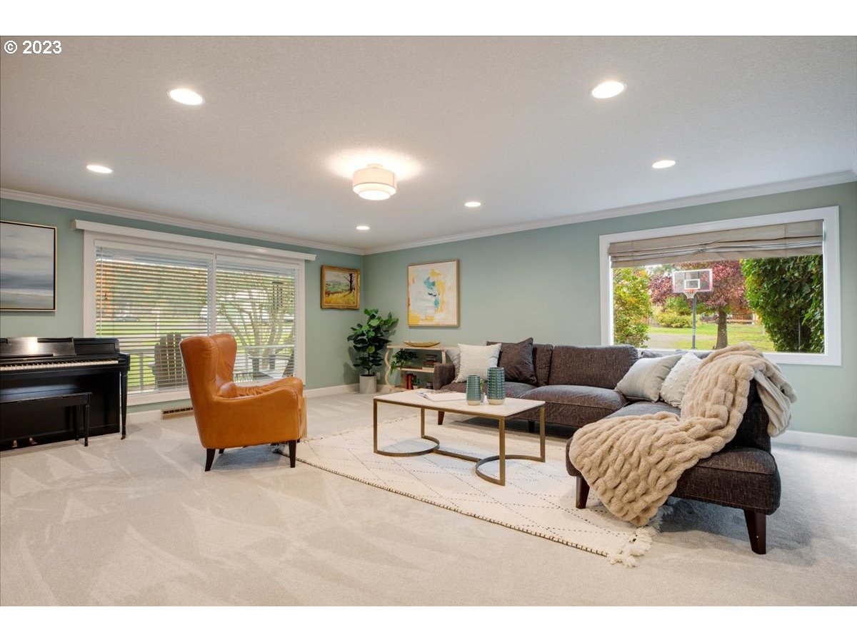 20676 South South End Road Oregon City, OR 97045 - Photo 5 of 48 Gallery Image 5