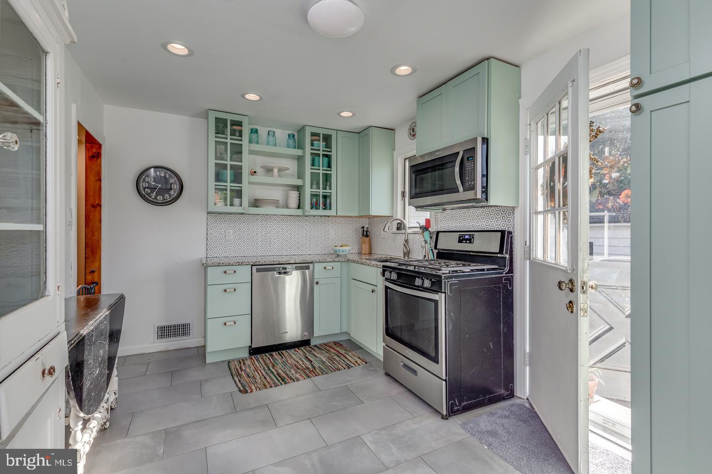 60 Edison Road Cherry Hill, NJ 08034 - Photo 8 of 35 Gallery Image 8