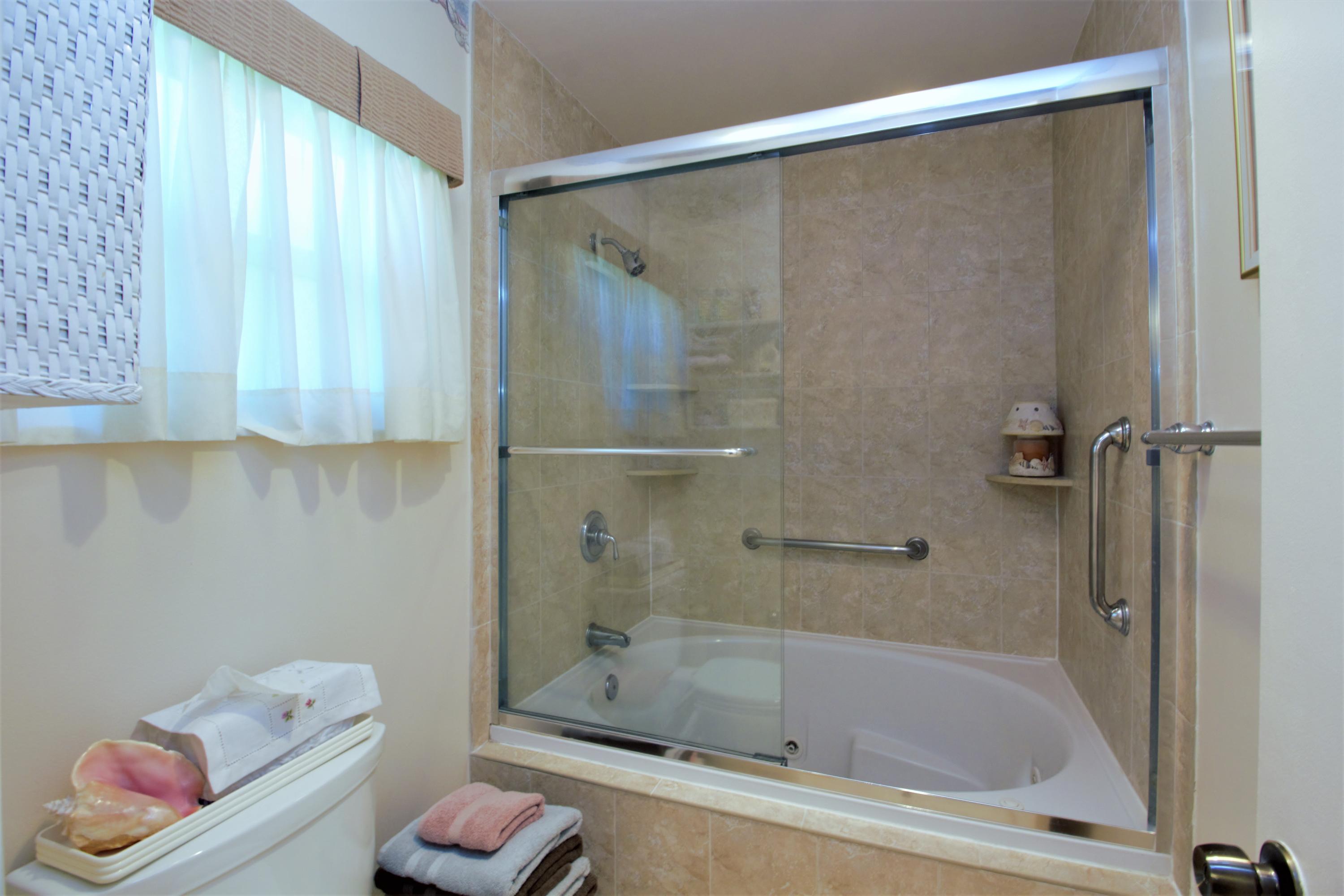 7764 Cloverfield Circle Boca Raton, FL 33433 - Photo 20 of 34 7764 Master Bath