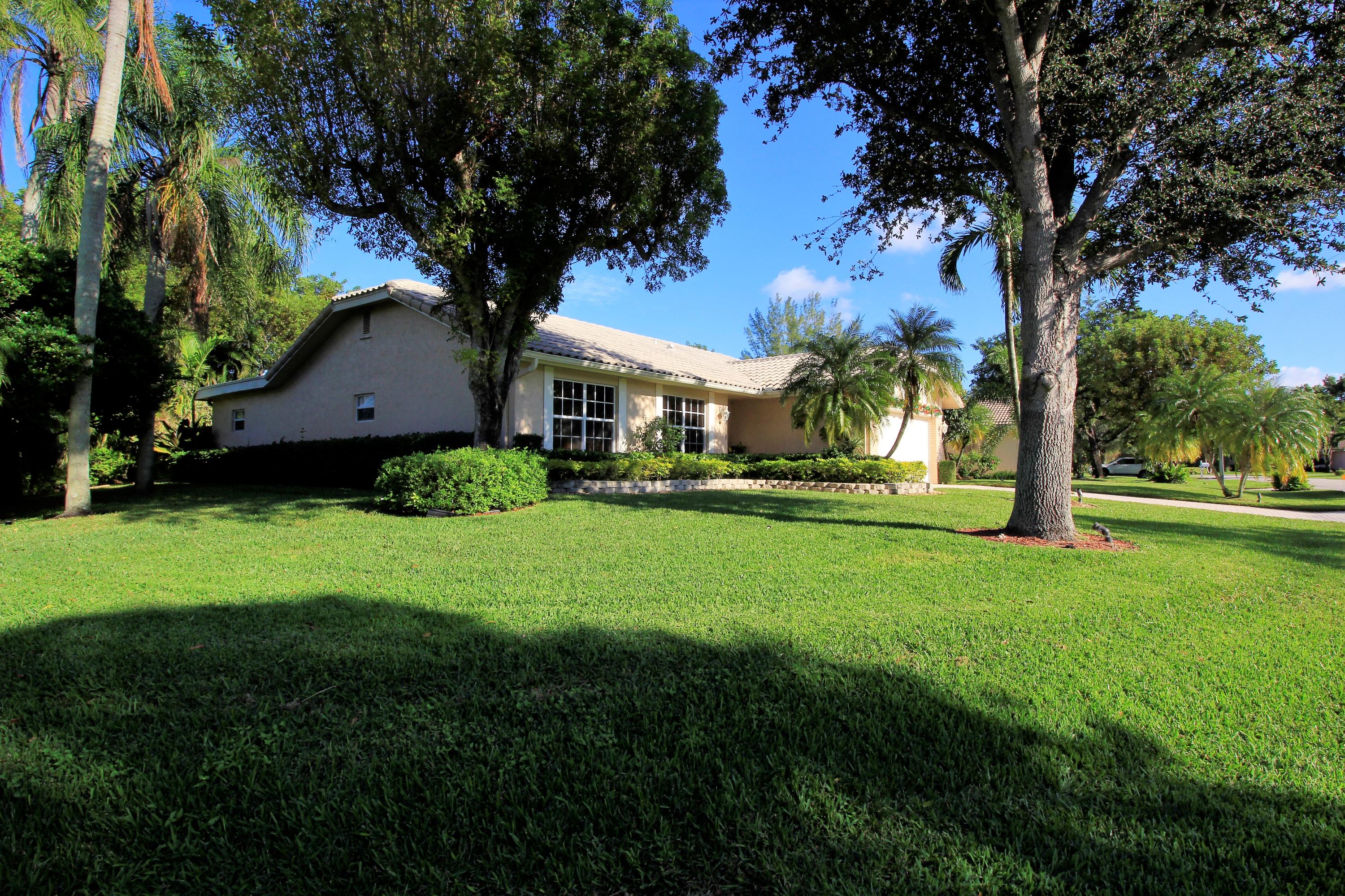 7764 Cloverfield Circle Boca Raton, FL 33433 - Photo 3 of 34 7764 Outdoors front side