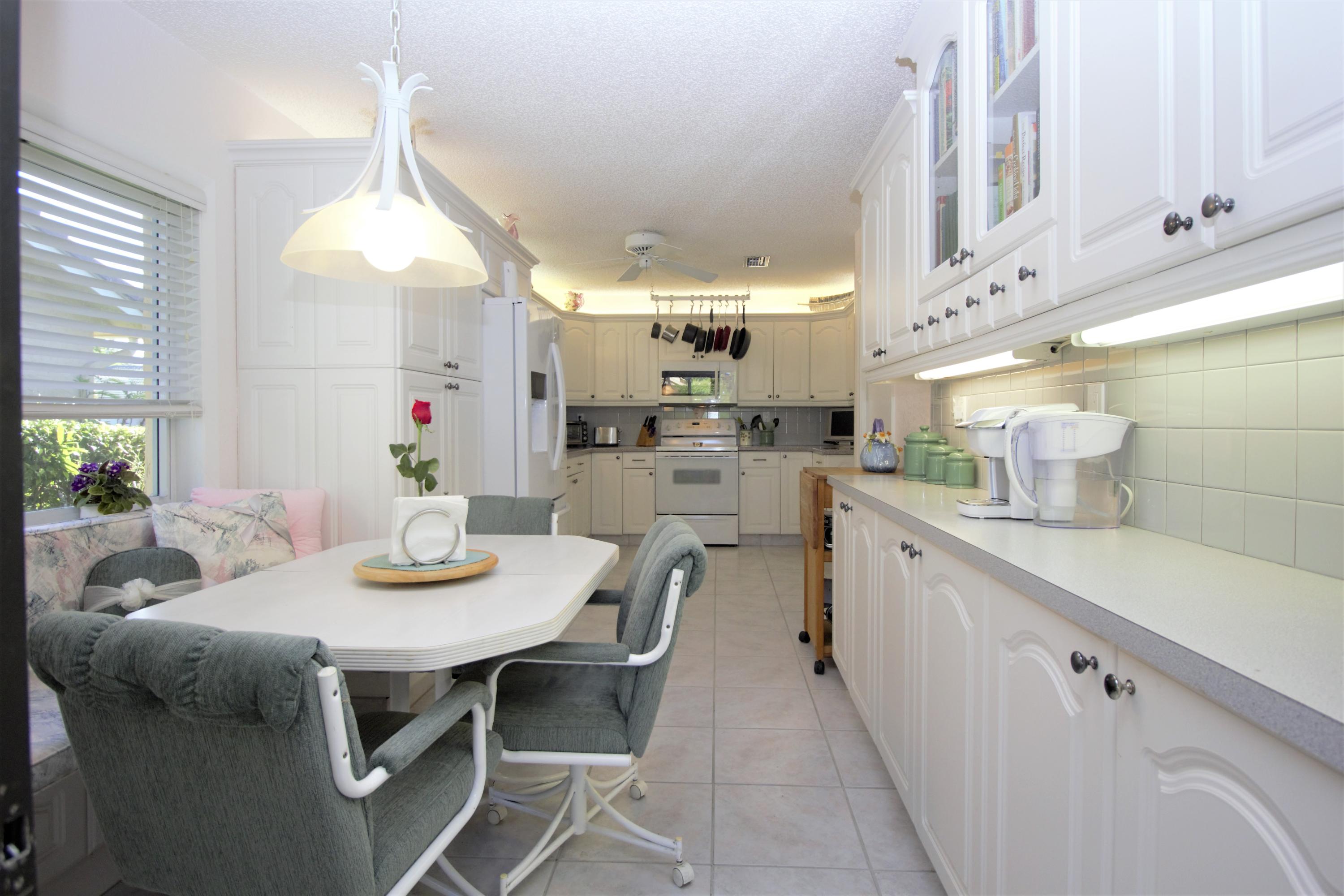 7764 Cloverfield Circle Boca Raton, FL 33433 - Photo 7 of 34 7764 Kitchen 1