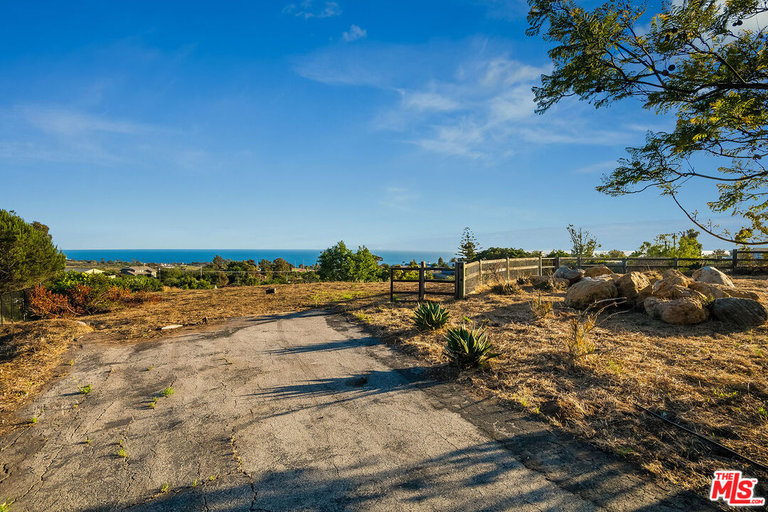 29829 Harvester Road Malibu, CA 90265 - Photo 16 of 44 a view of a ocean view
