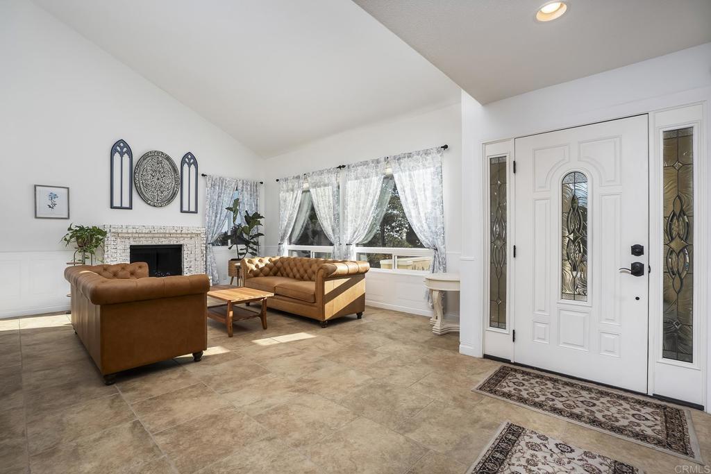 2738 Victoria Circle Alpine, CA 91901 - Photo 4 of 54