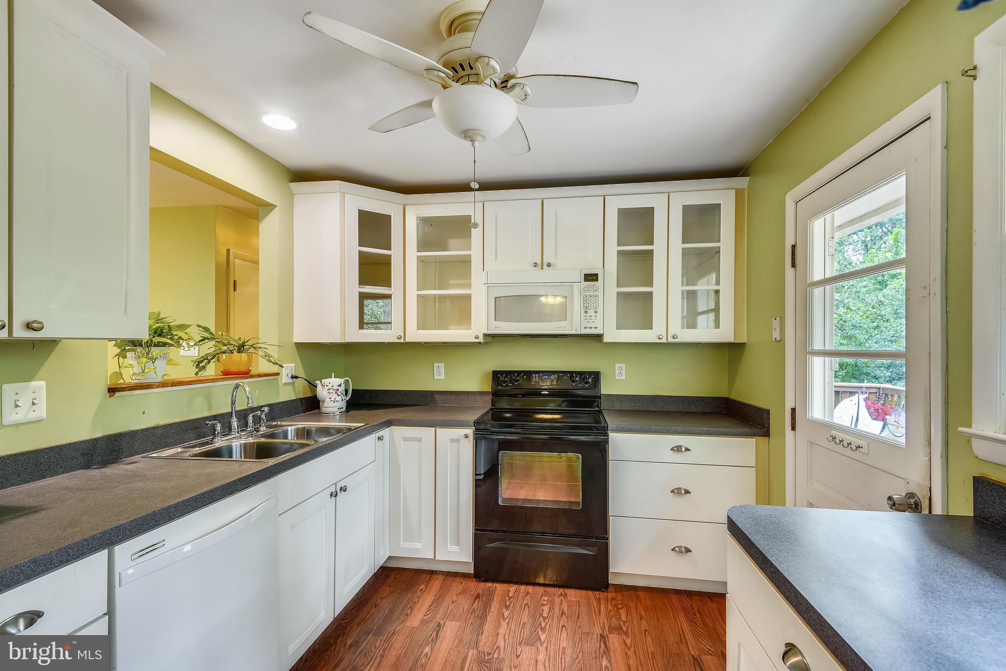 448 Ruth Road Arnold, MD 21012 - Photo 15 of 33 Lots of counter space