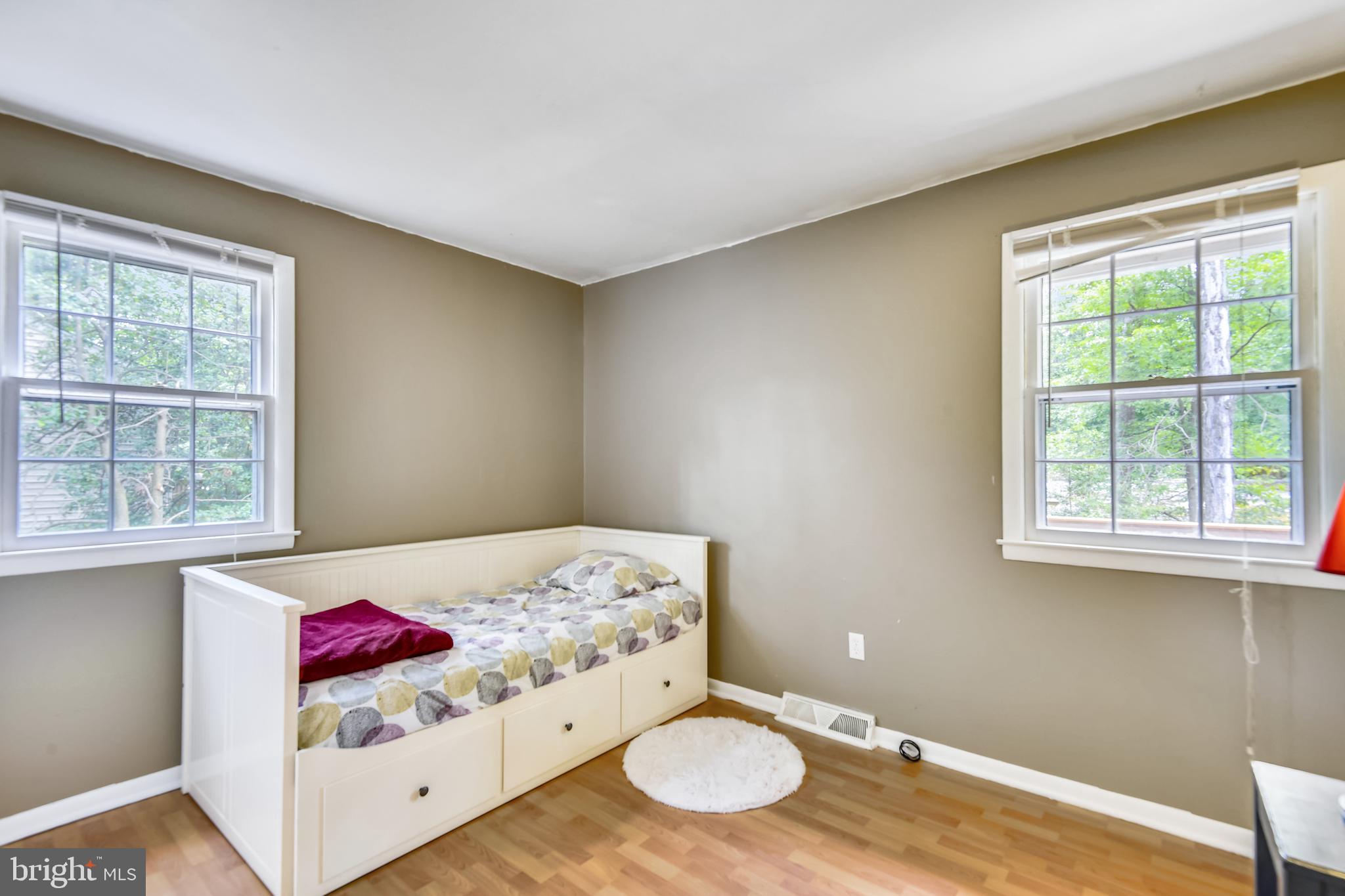 448 Ruth Road Arnold, MD 21012 - Photo 8 of 33 Second bedroom