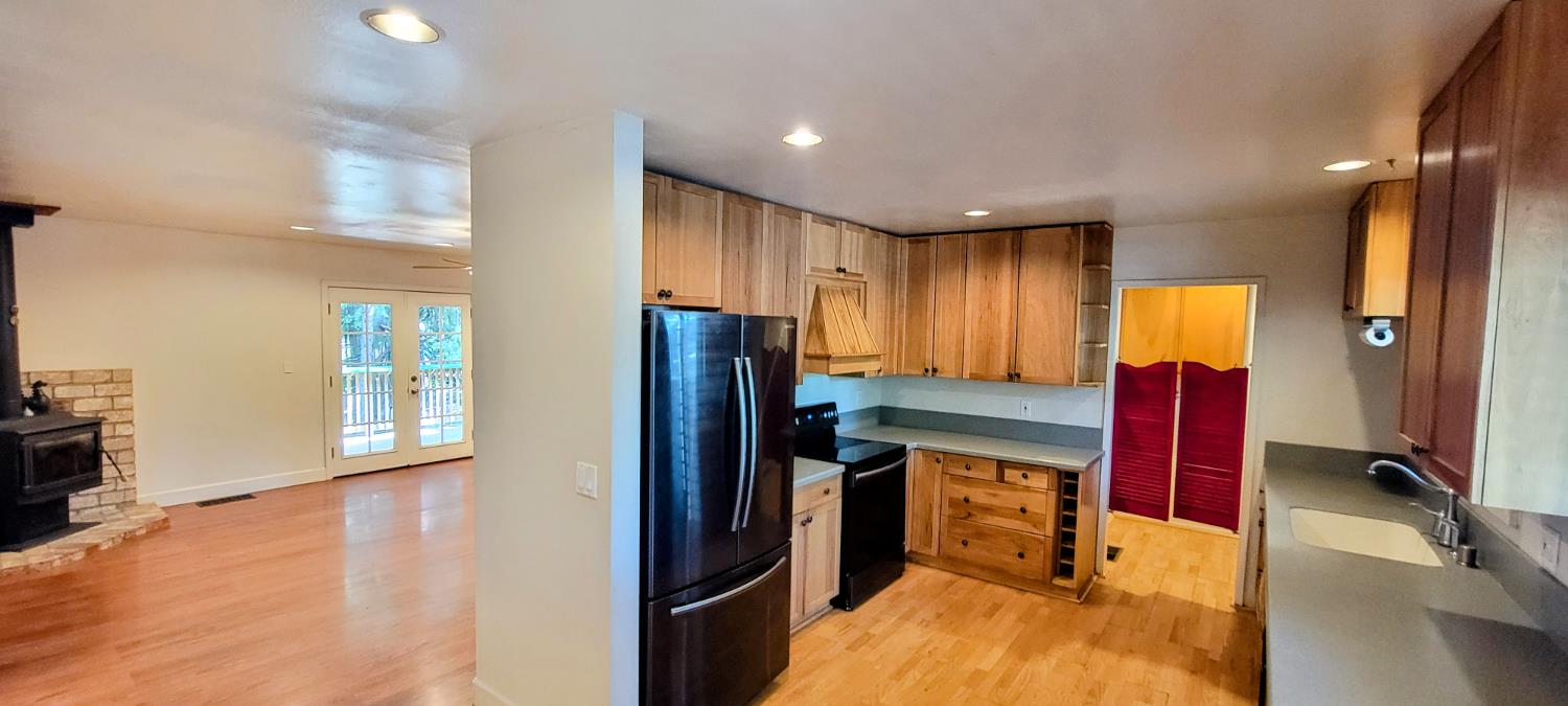24040 Hitching Post Road Sonora, CA 95370 - Photo 4 of 28 Gallery Image 4