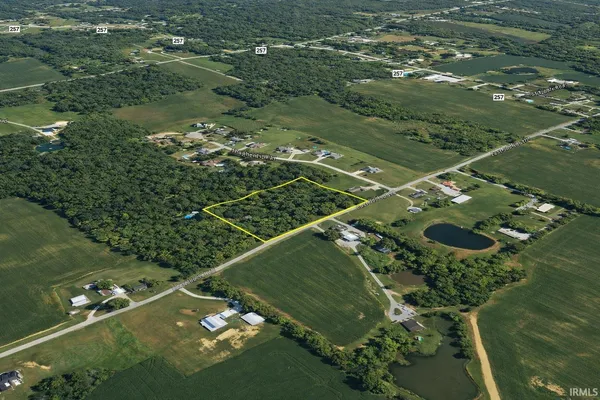 $229,000 | 2072 East 300 South, Washington, IN 47501