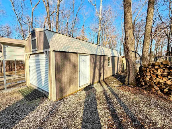 $229,000 | 2072 East 300 South, Washington, IN 47501