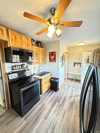 $229,000 | 2072 East 300 South, Washington, IN 47501