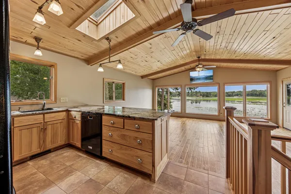 $900,000 | 36945 Delta Bay Road, Pine River, MN 56474