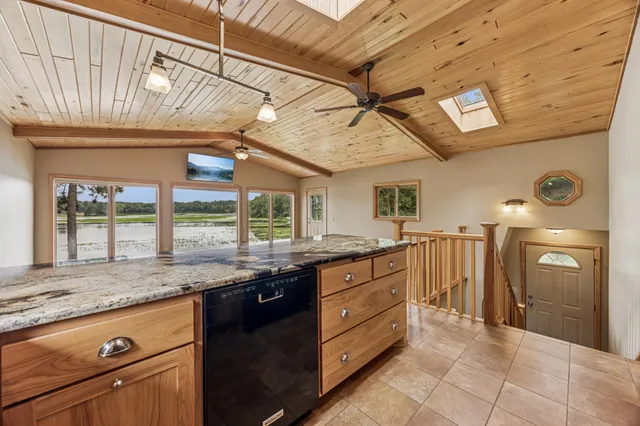 $900,000 | 36945 Delta Bay Road, Pine River, MN 56474