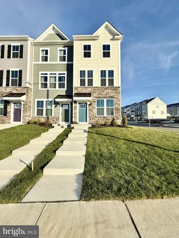 $2,800 | 9366 Tanfield Drive, Fredericksburg, VA 22408