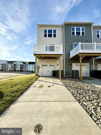 $2,500 | 9366 Tanfield Drive, Fredericksburg, VA 22408