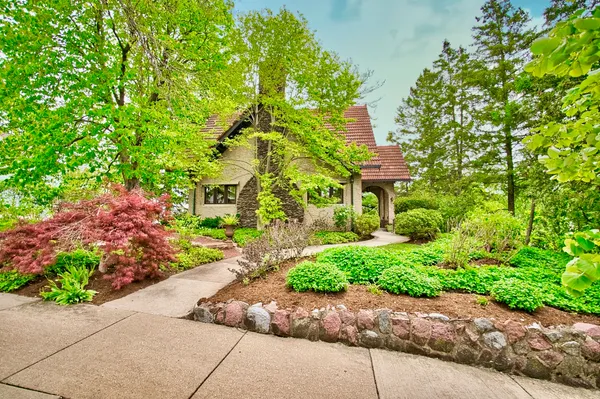$1,375,000 | 104 North Julian Street, Naperville, IL 60540